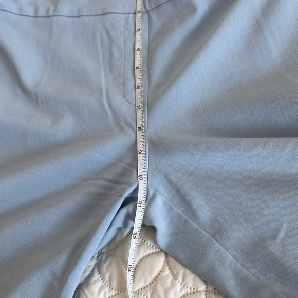 Tommy Hilfiger Red Floral Top (M) and Zac & Rachel Light Blue Cropped Pants (12) - Picture 4 of 13